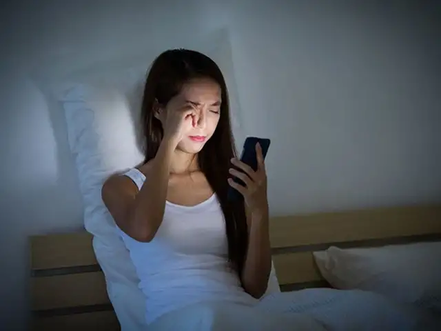 Thức khuya liên tục